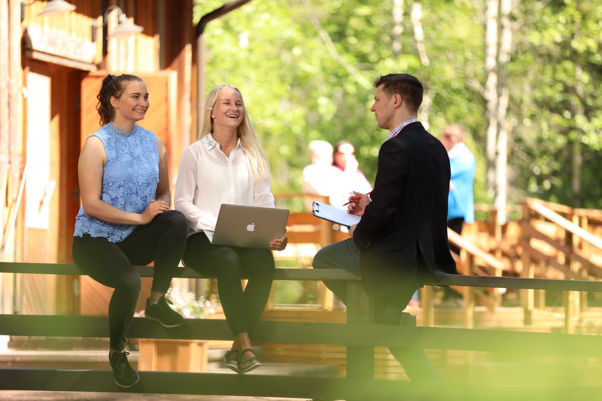 Koe kokous vastuullisesti ja esteettömästi Oulun seudulla